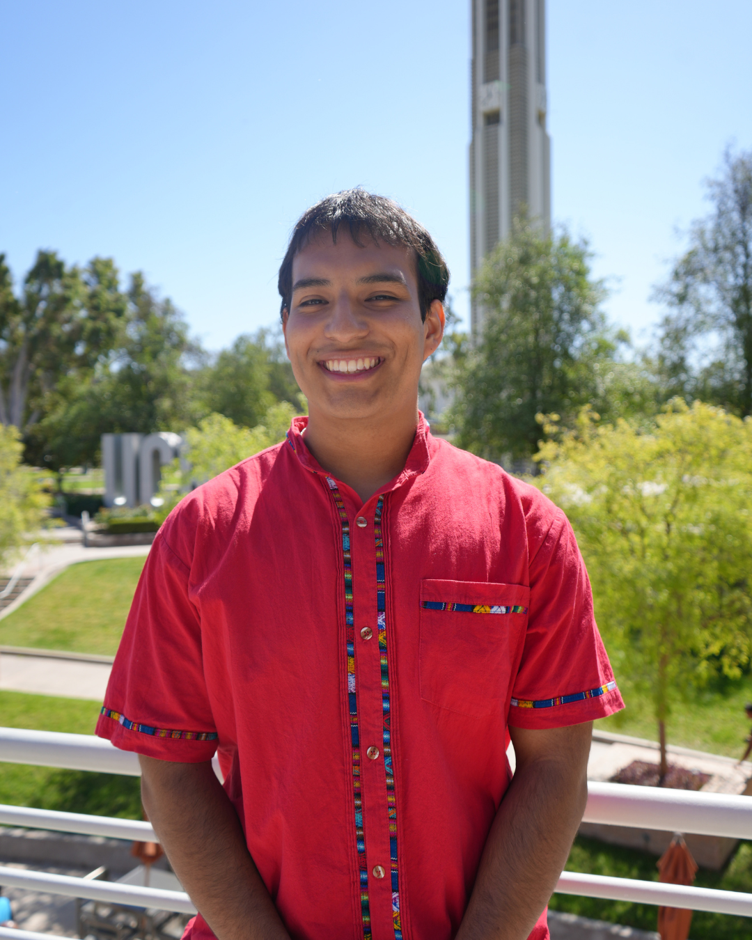 Headshot of Ernesto Mora Garcia, candidate for ASUCR CNAS Senator